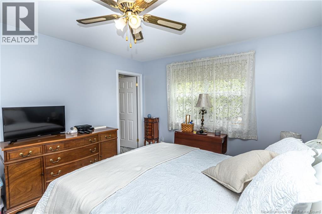 96 Lakeview Avenue - 15