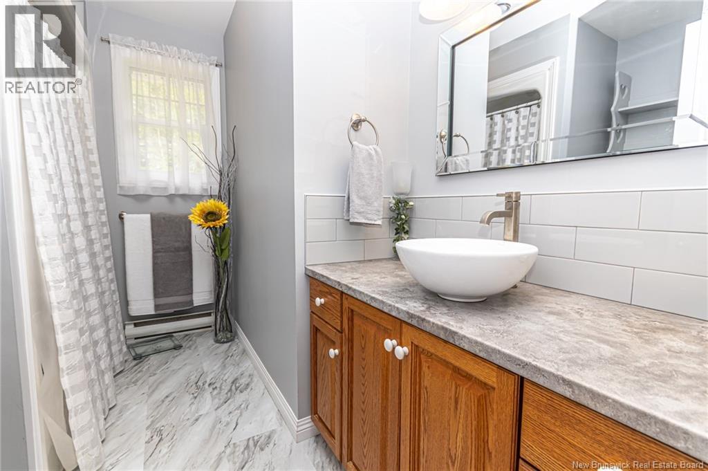 96 Lakeview Avenue - 17