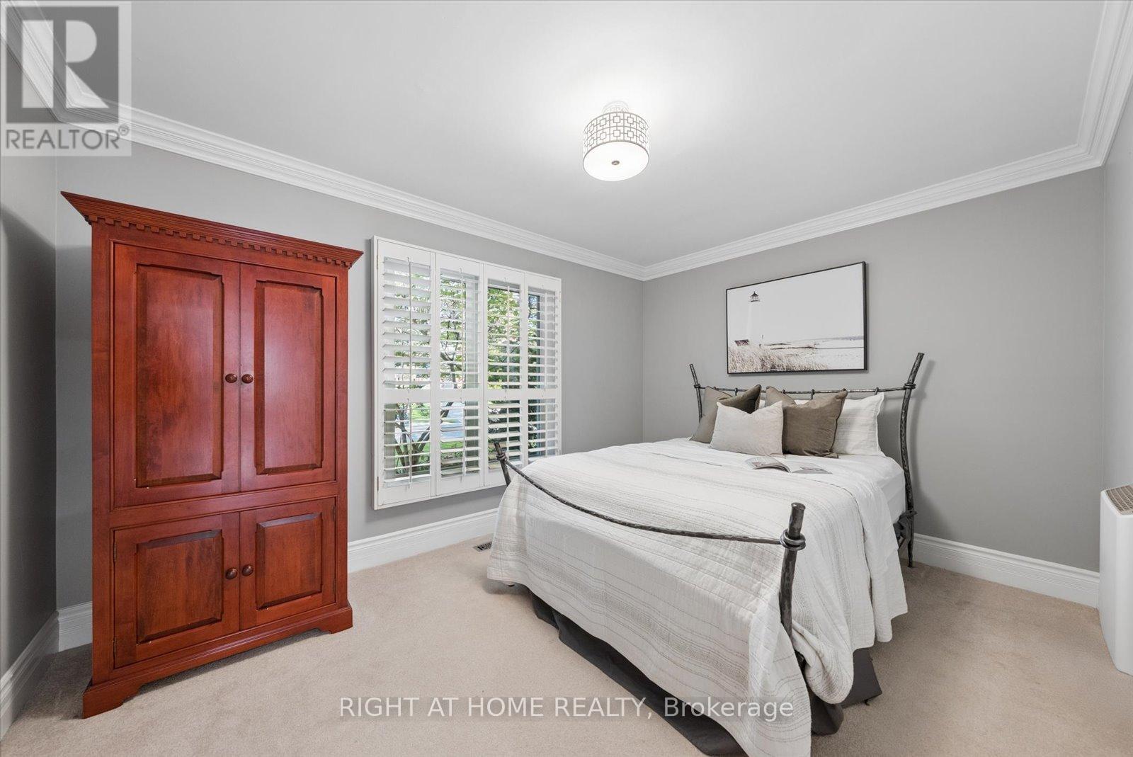 33 WELLINGTON HEIGHTS COURT - 21