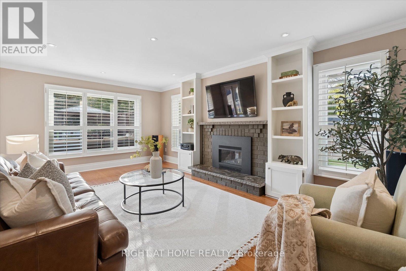 33 WELLINGTON HEIGHTS COURT - 14