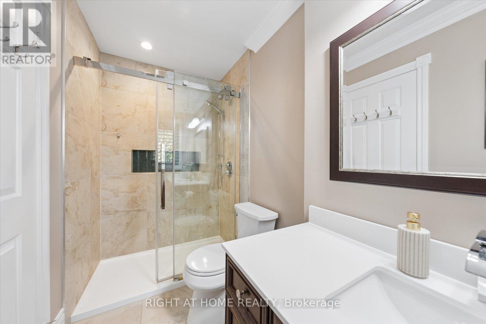 33 WELLINGTON HEIGHTS COURT - 23
