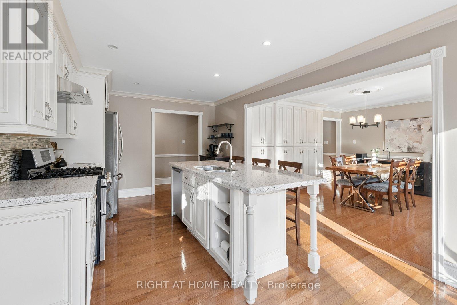 33 WELLINGTON HEIGHTS COURT - 8