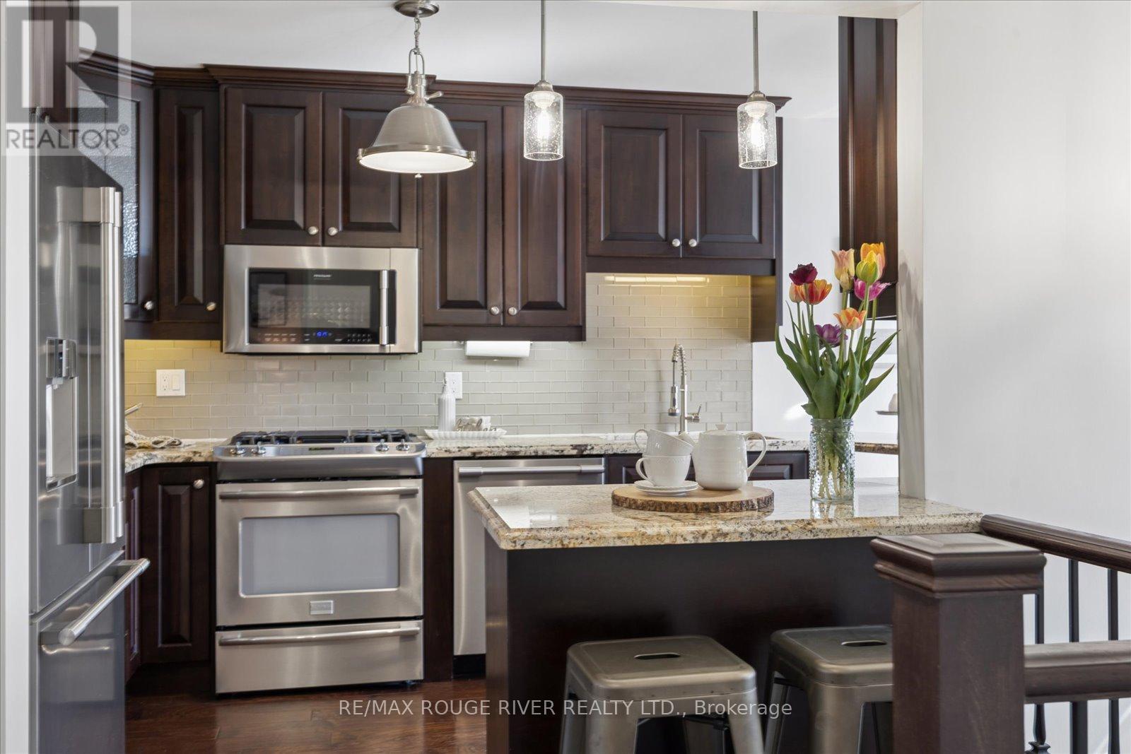 8 ROSEMARIE CRESCENT - 5