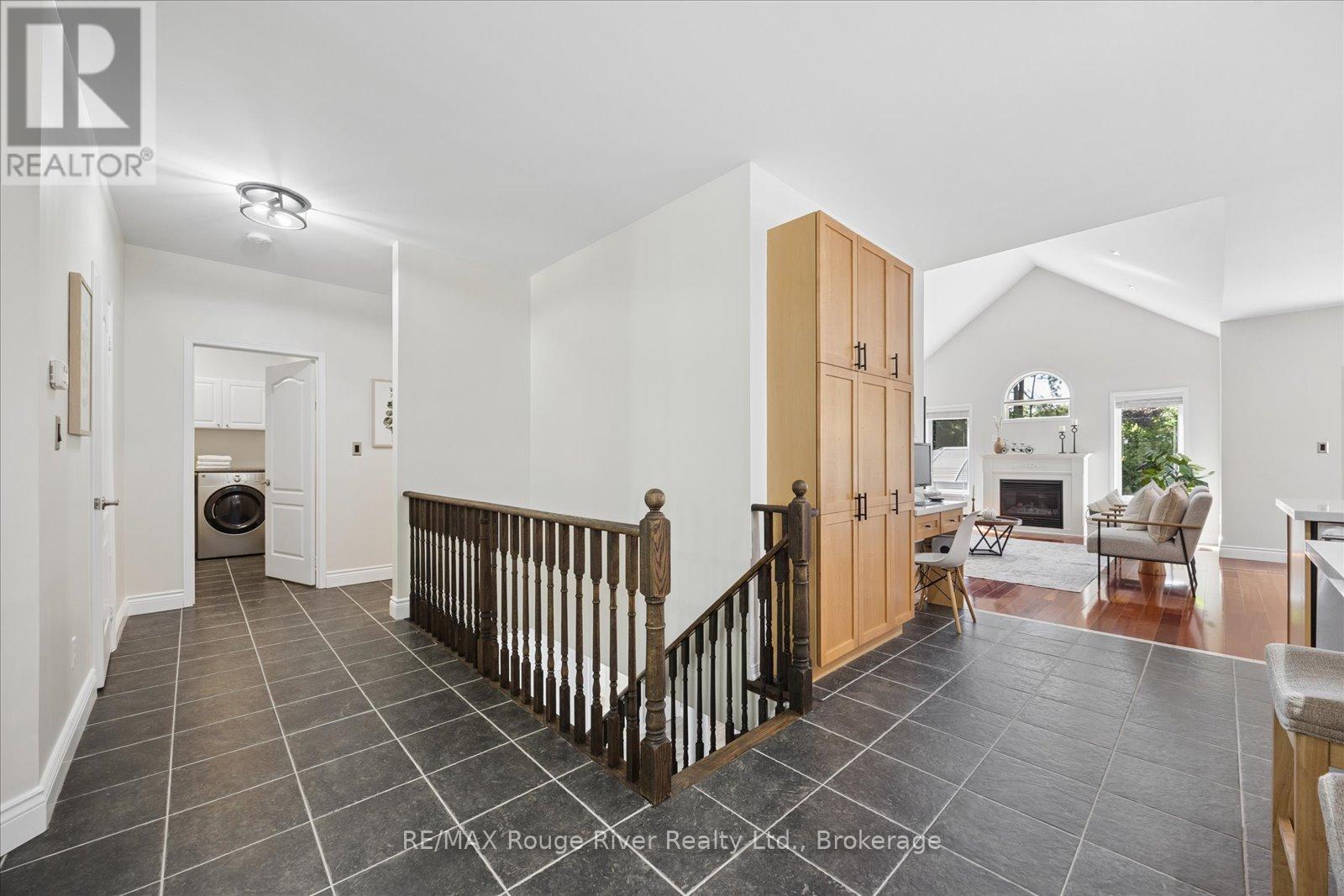 41 LEITHRIDGE CRESCENT - 17