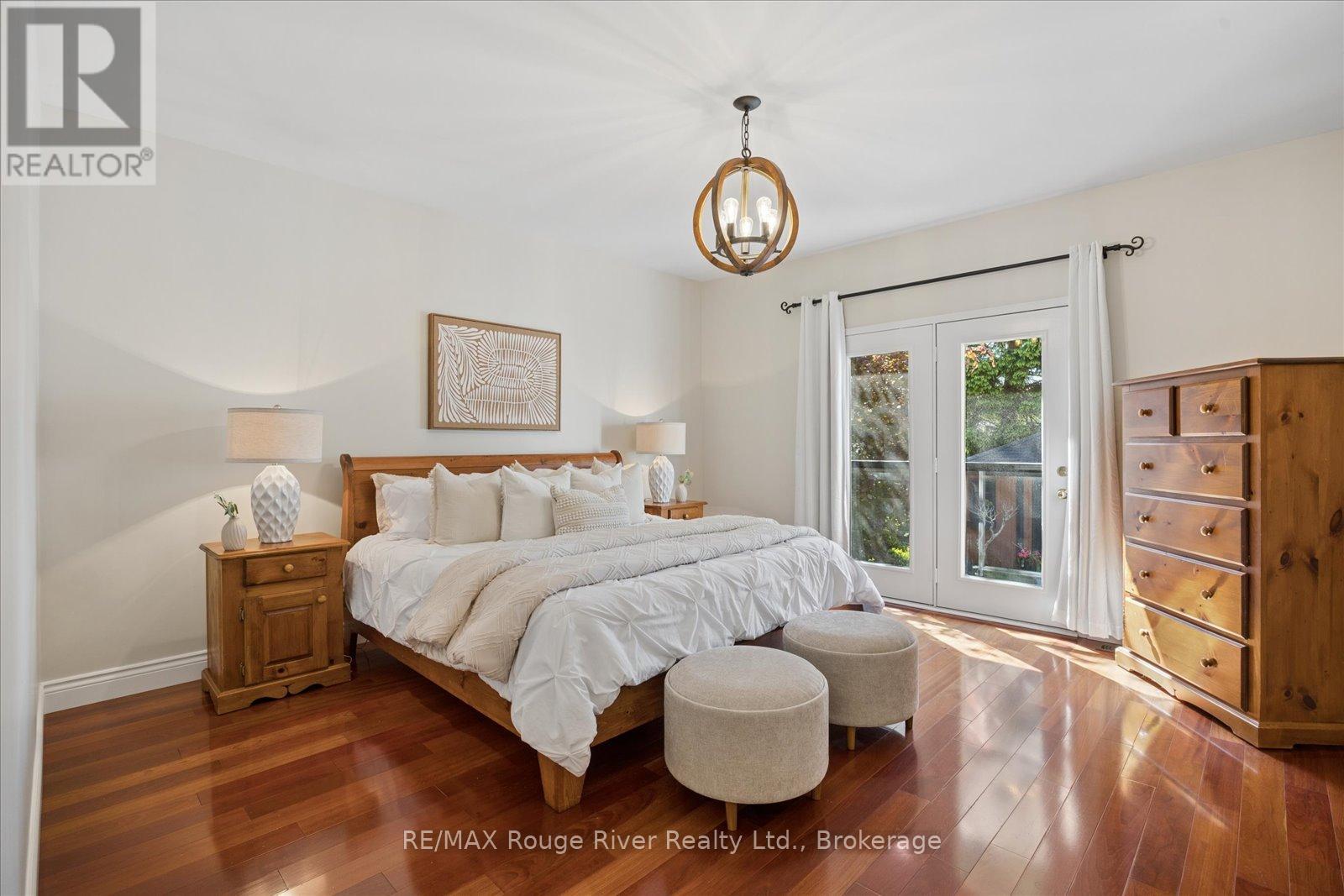 41 LEITHRIDGE CRESCENT - 18