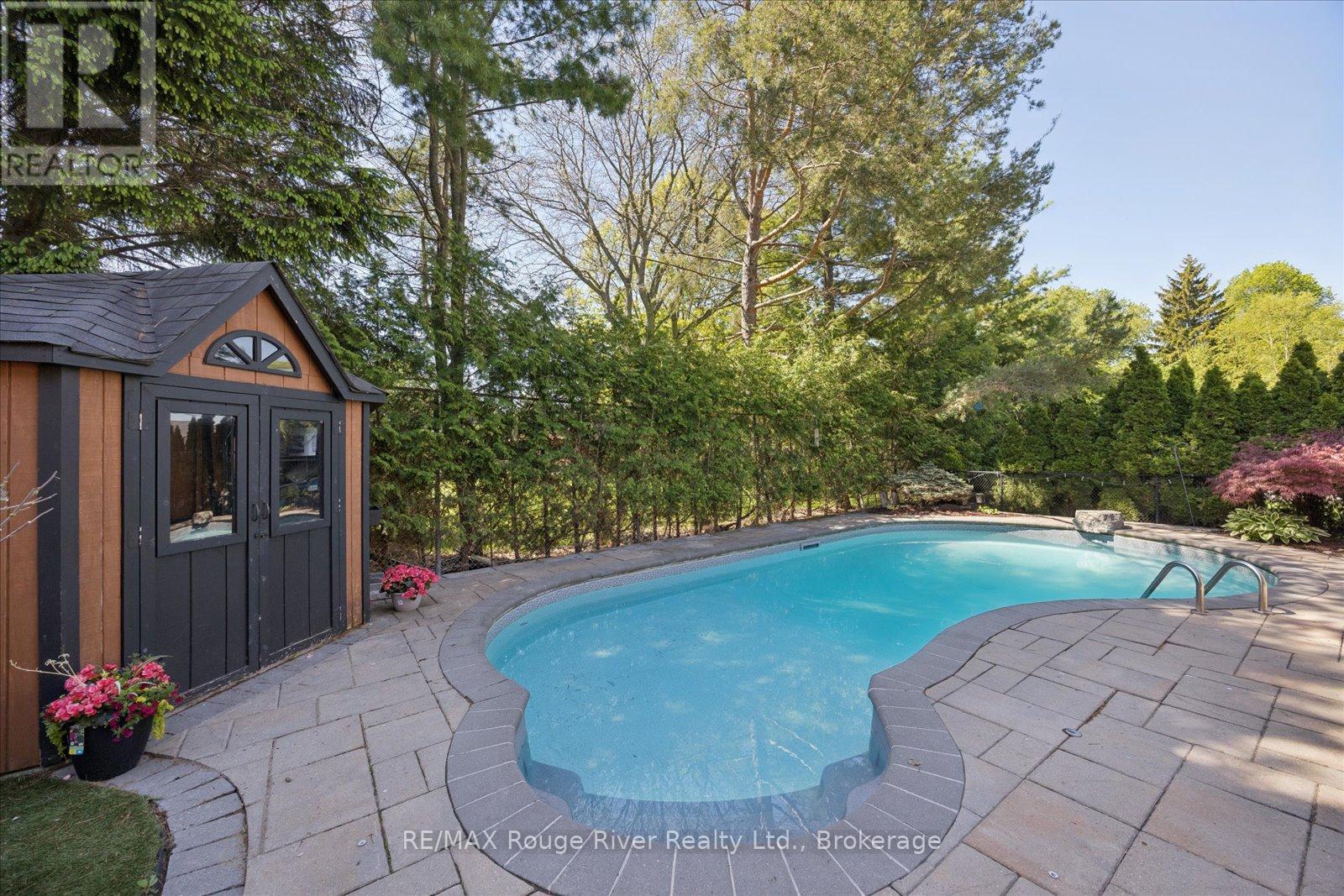 41 LEITHRIDGE CRESCENT - 39