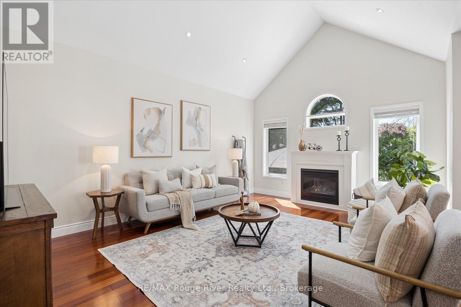 41 LEITHRIDGE CRESCENT - 7