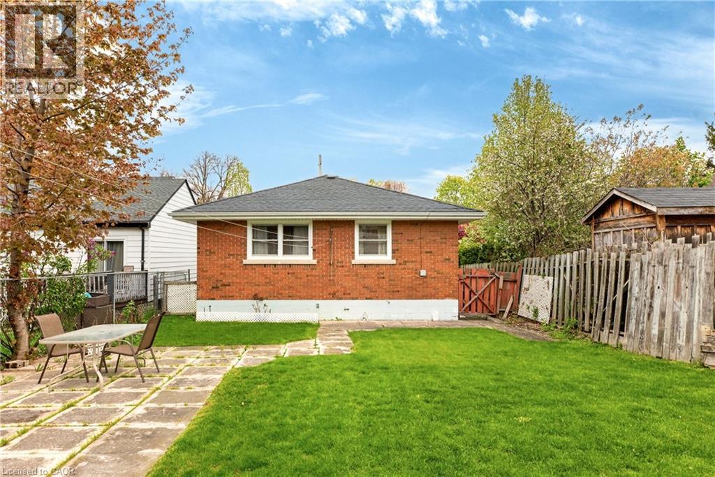 385 MOUNTAIN CREST Avenue - 32