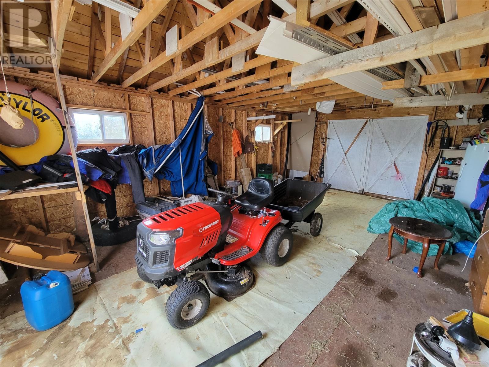 16D Pondview Road - 25