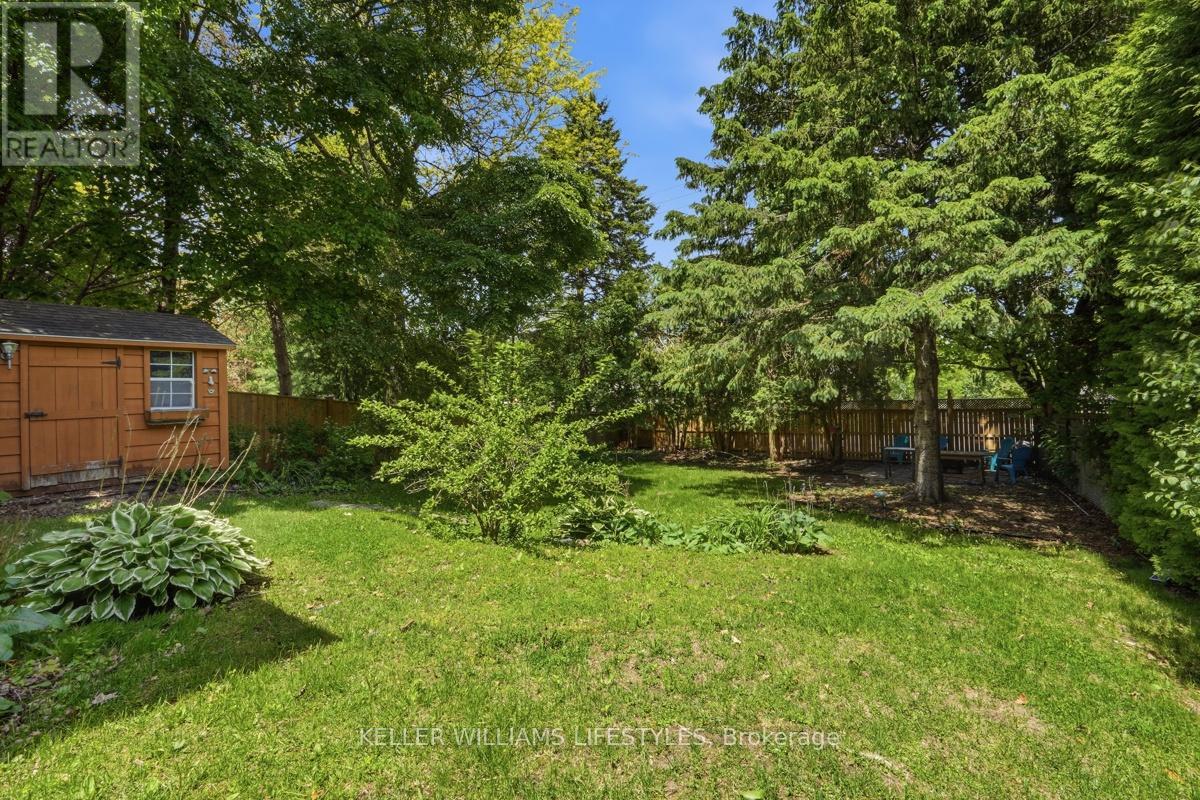 18 FAIRLANE CRESCENT - 11