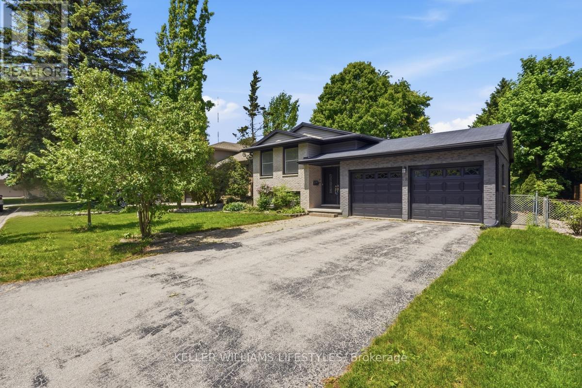 18 FAIRLANE CRESCENT - Image 2