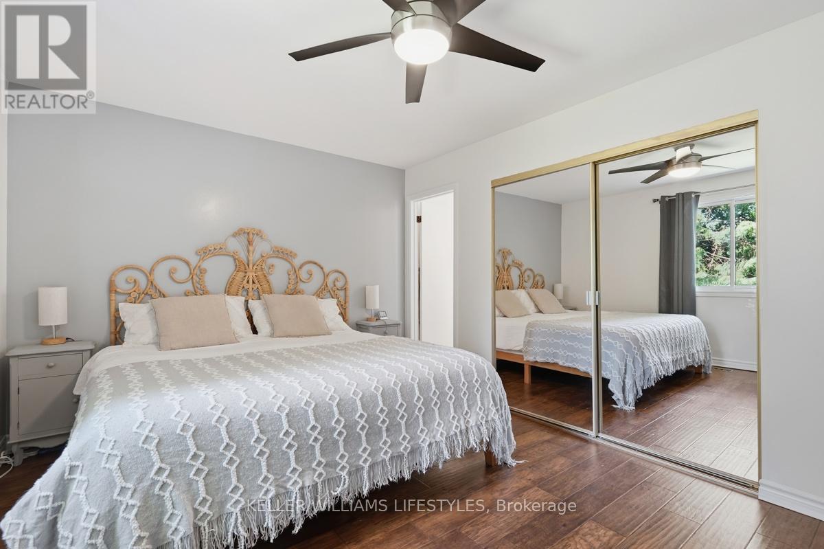 18 FAIRLANE CRESCENT - 27