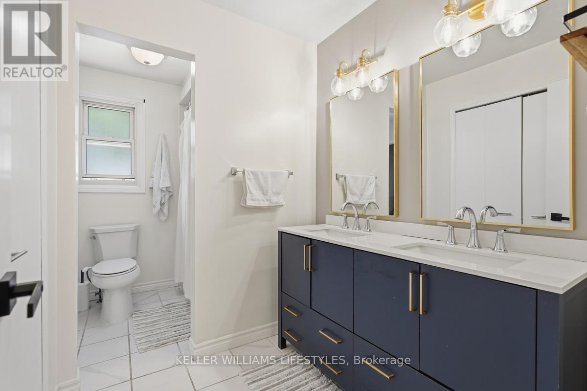 18 FAIRLANE CRESCENT - 29