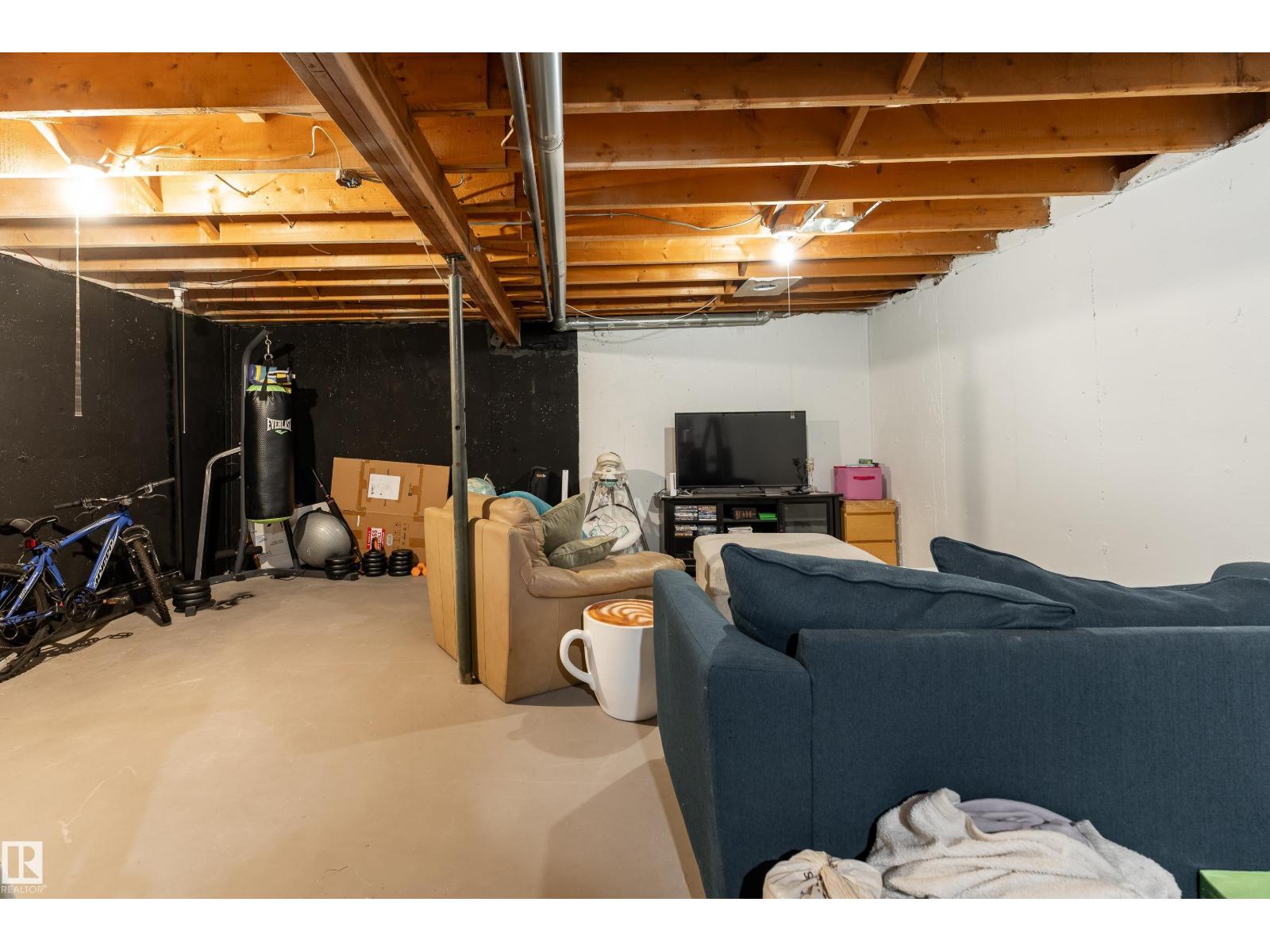 #116 16348 109 ST NW - 18