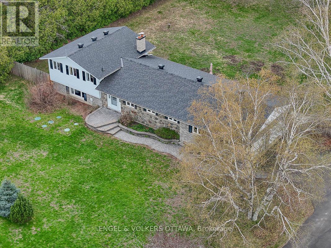 2963 ROGER STEVENS DRIVE E - 38