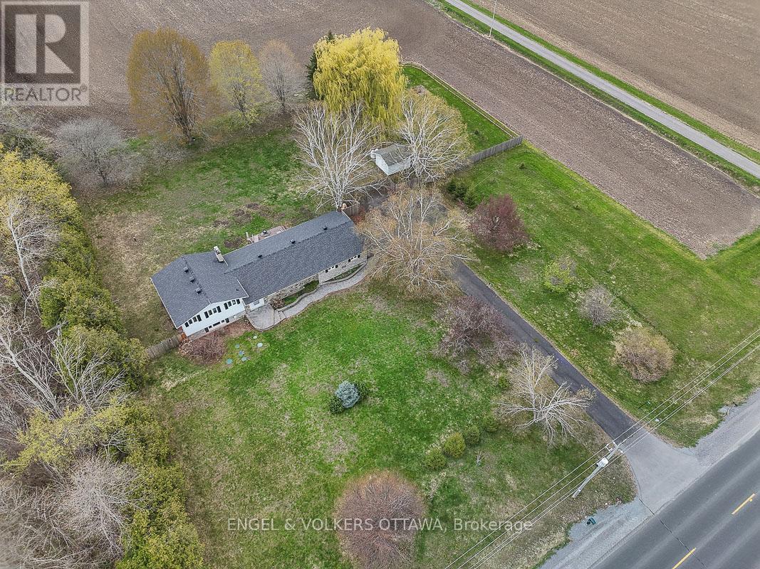 2963 ROGER STEVENS DRIVE E - 40