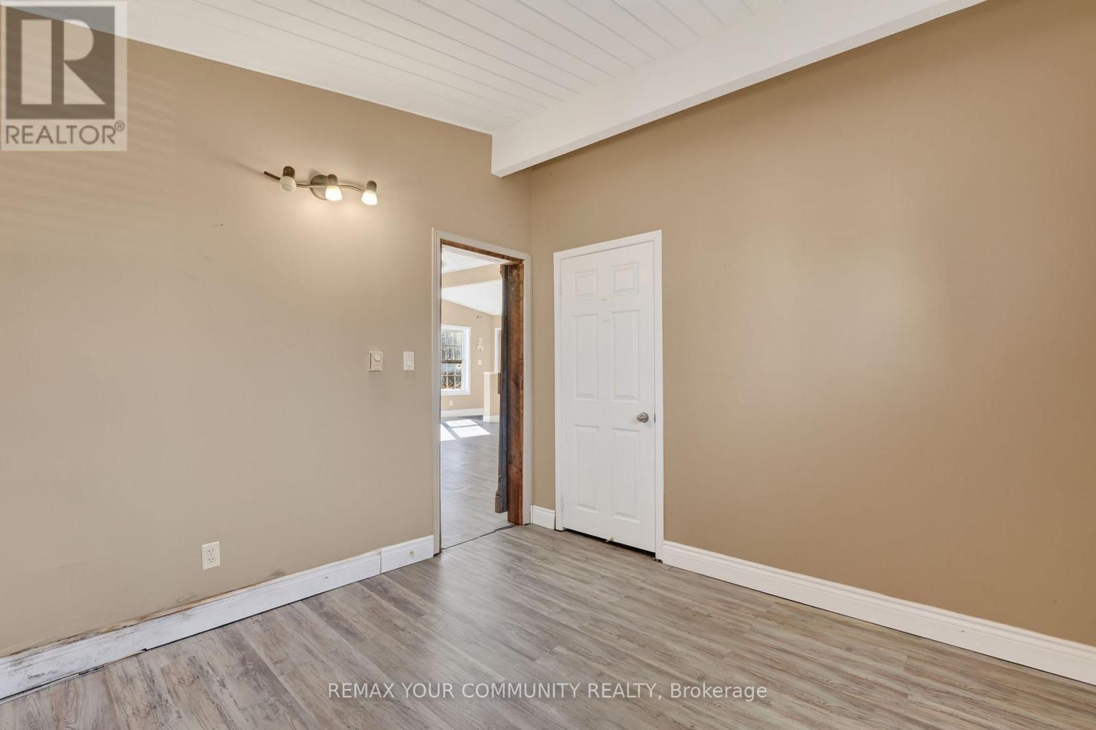 3816 30TH SIDE ROAD - 22