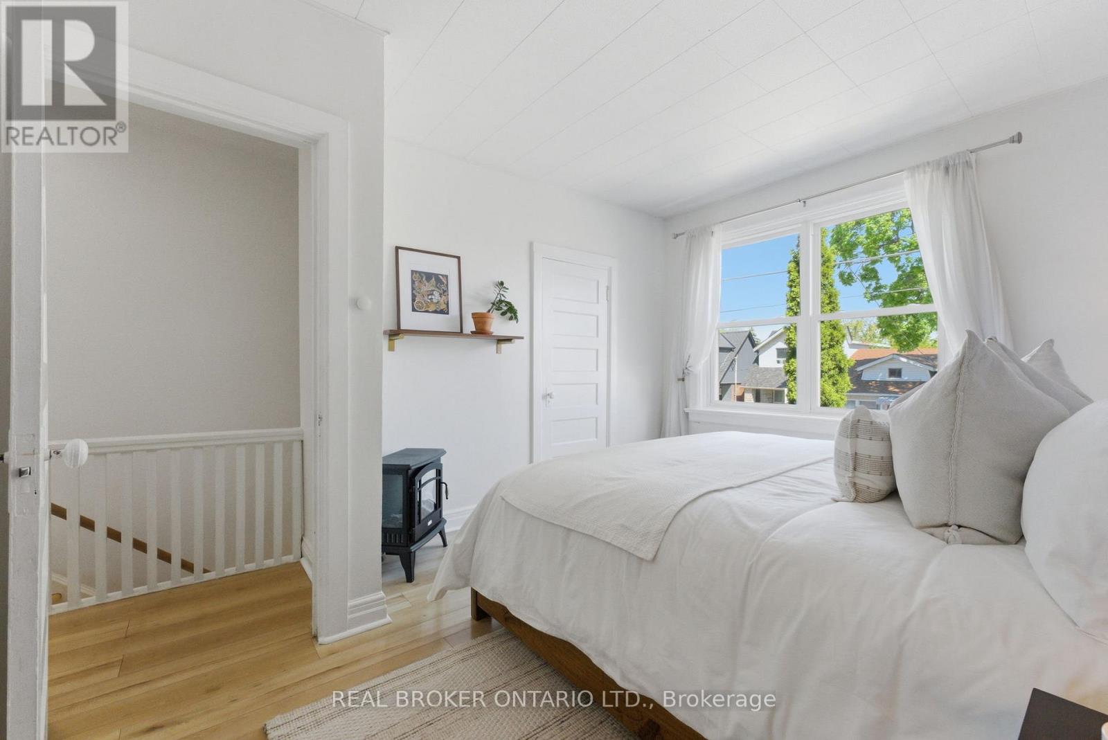 833 SAMMON AVENUE - 14