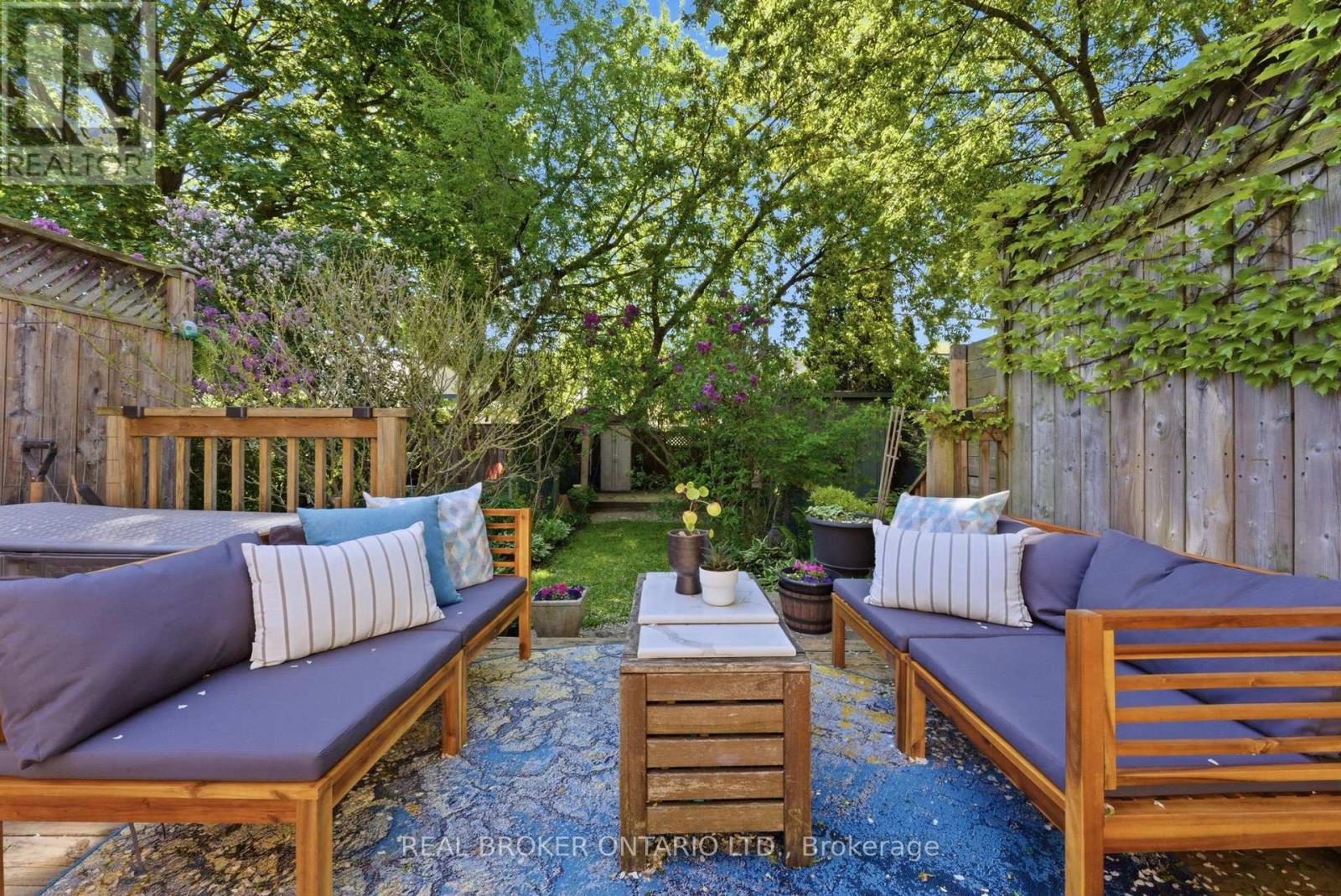 833 SAMMON AVENUE - 27