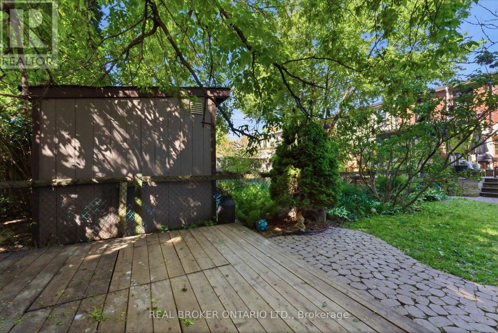 833 SAMMON AVENUE - 31