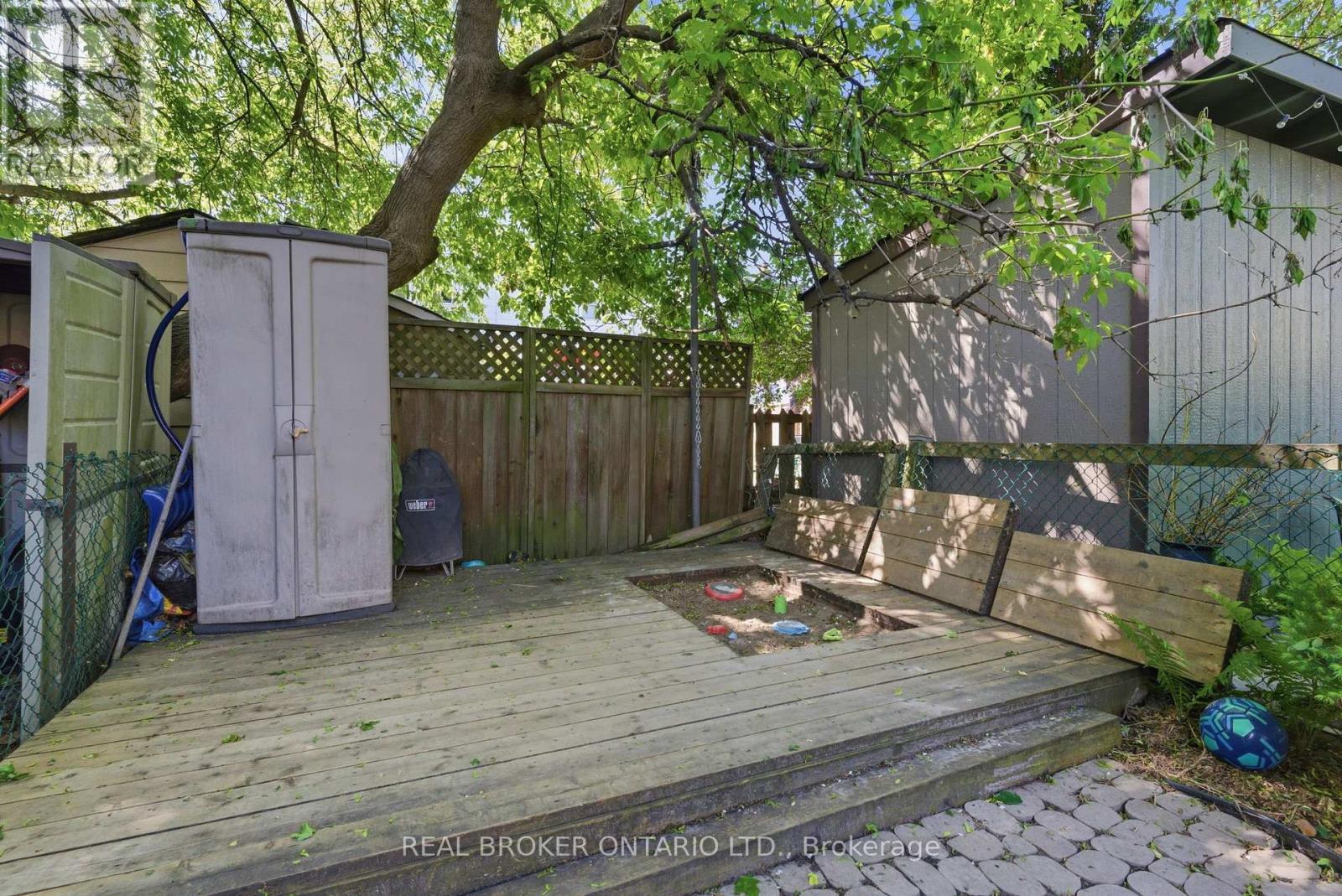 833 SAMMON AVENUE - 33