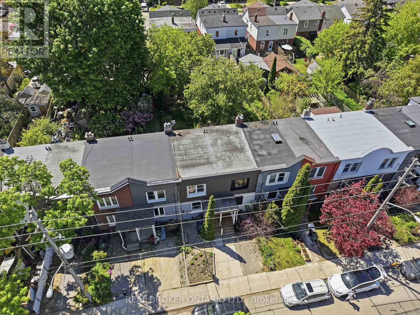 833 SAMMON AVENUE - 34