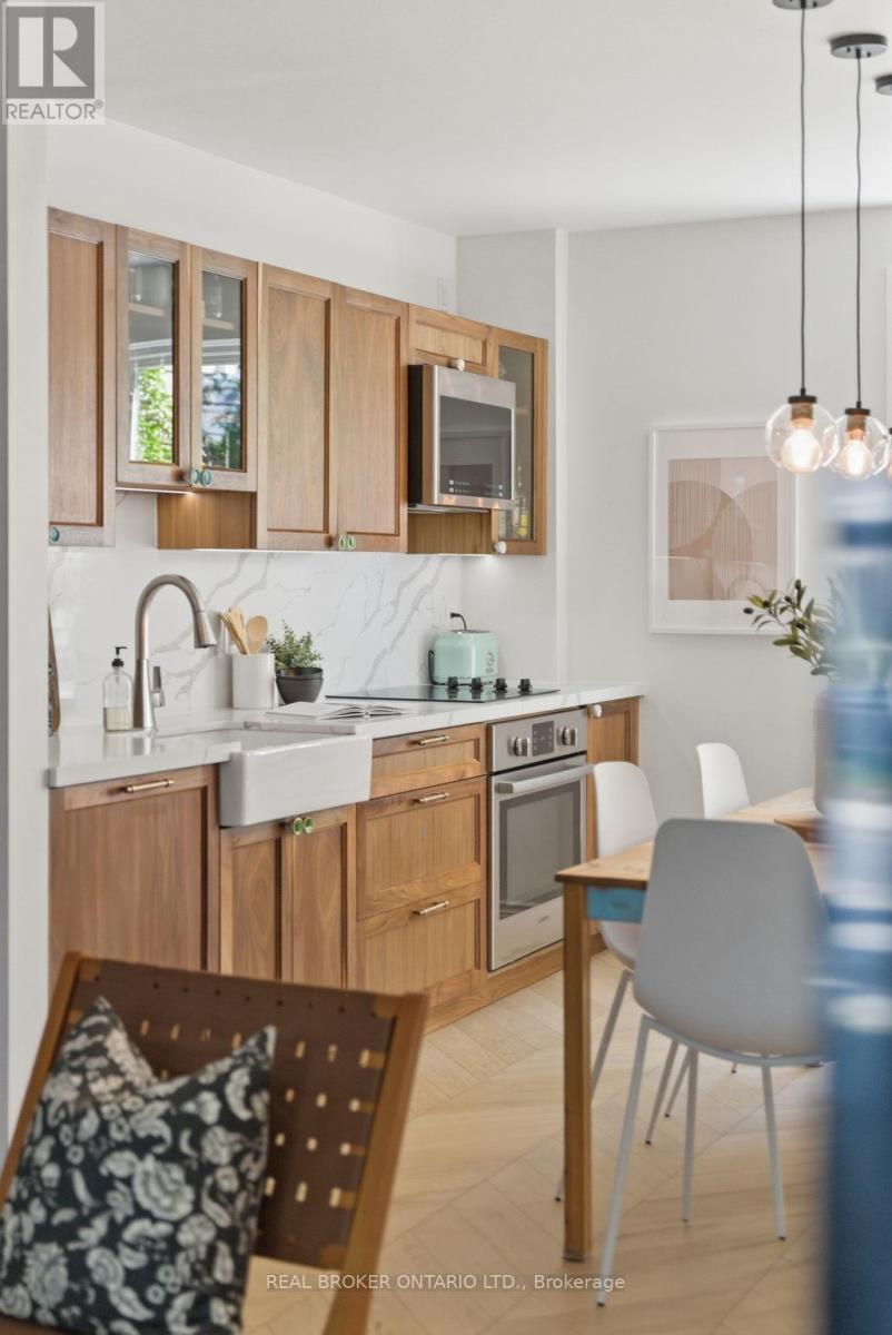 833 SAMMON AVENUE - 7
