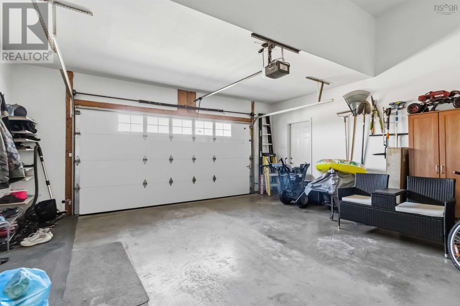130 Ridding Road - 35