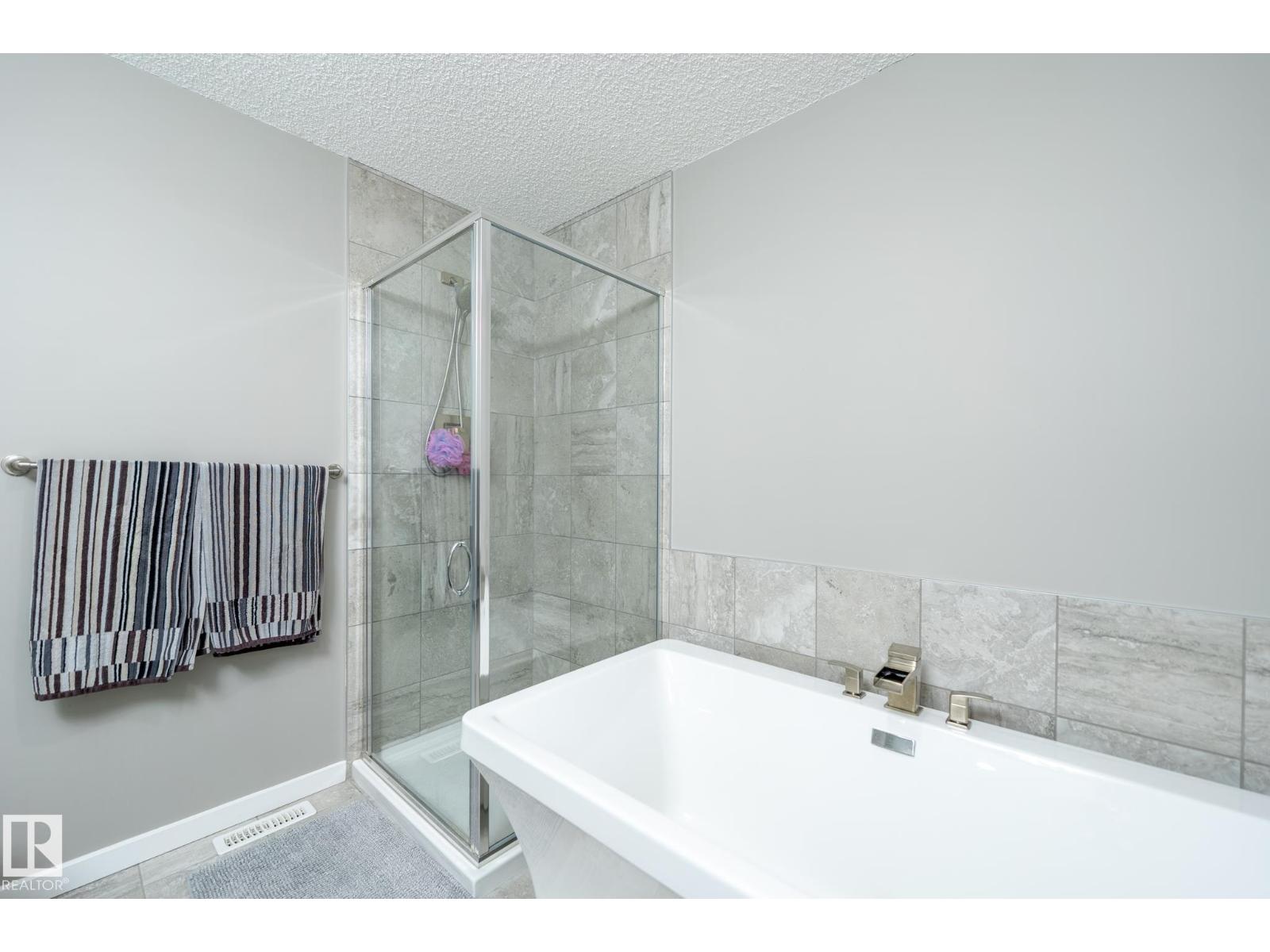 1124 161 ST SW - 24