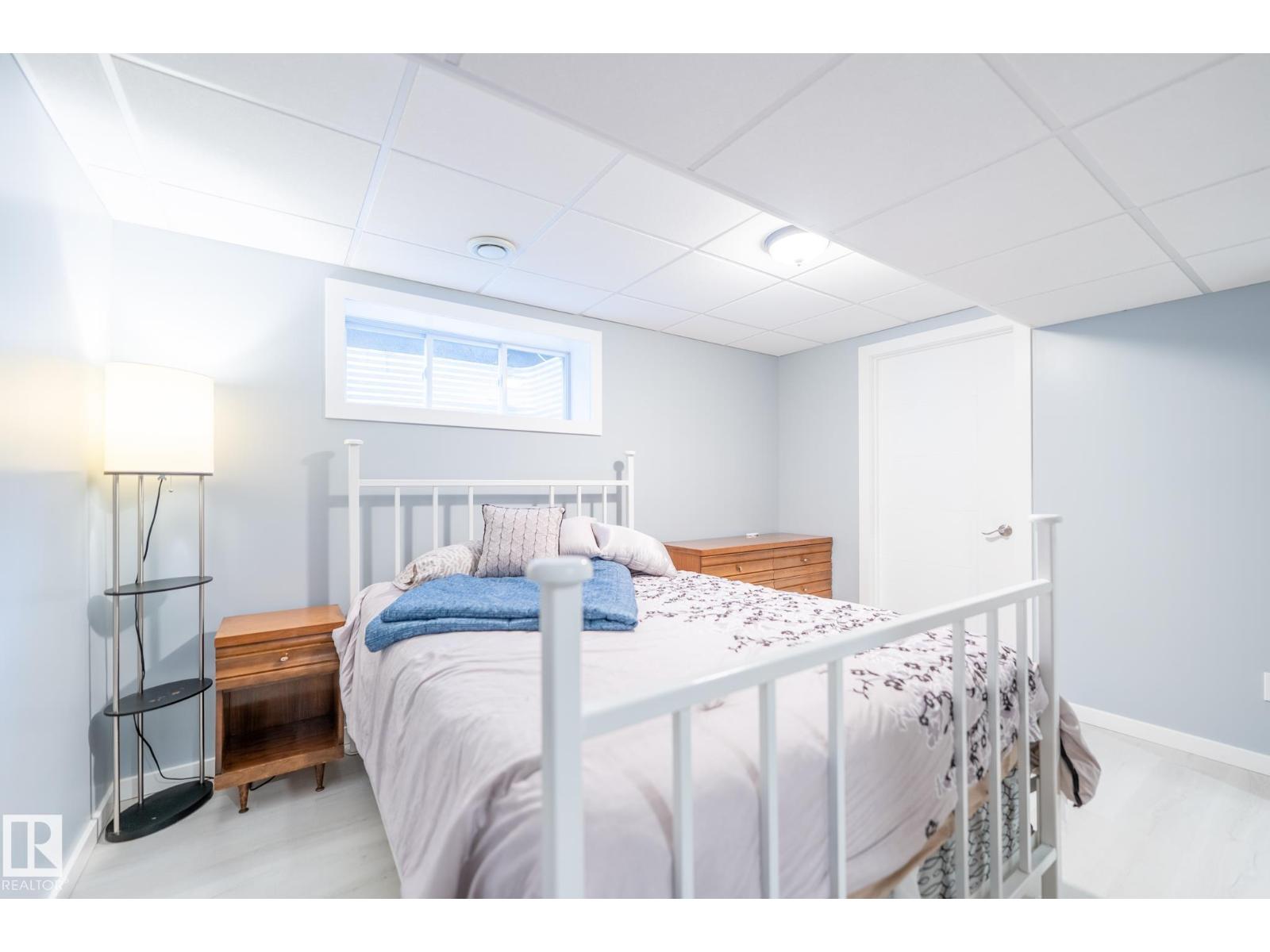 1124 161 ST SW - 40