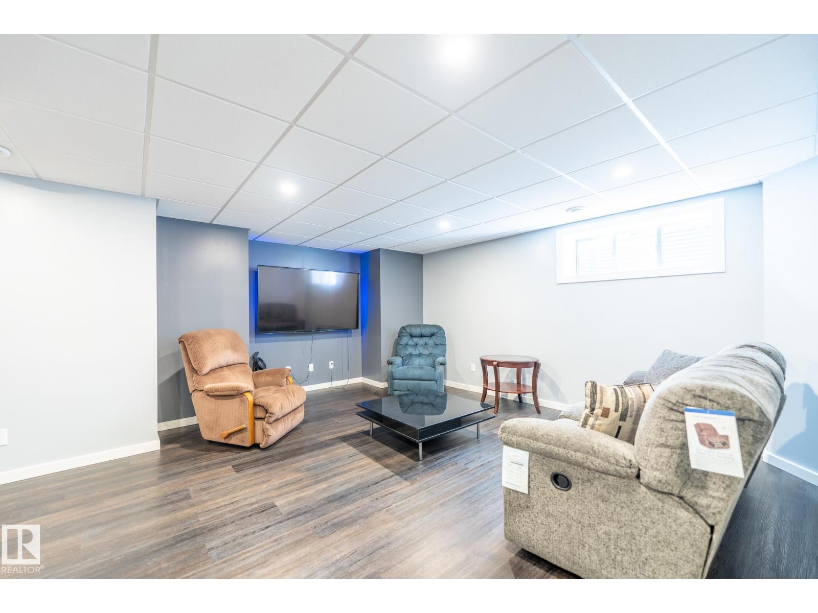 1124 161 ST SW - 42
