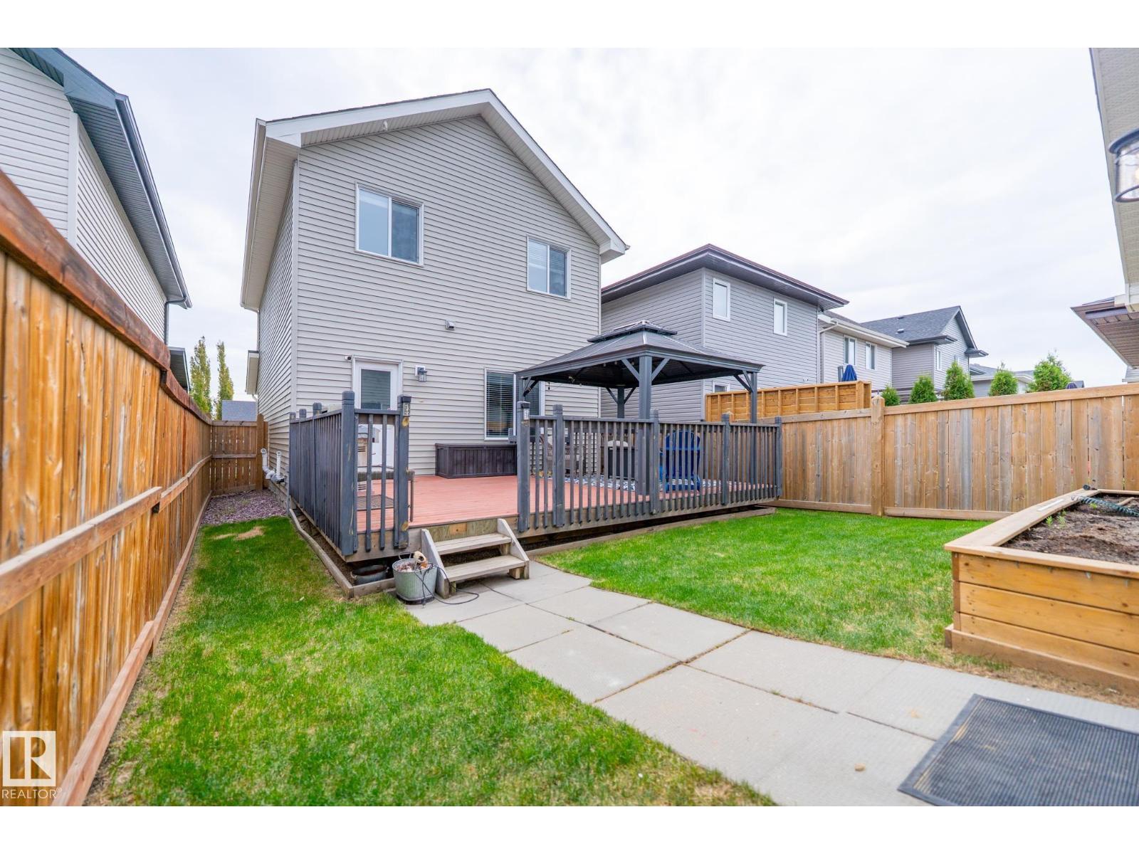 1124 161 ST SW - 45