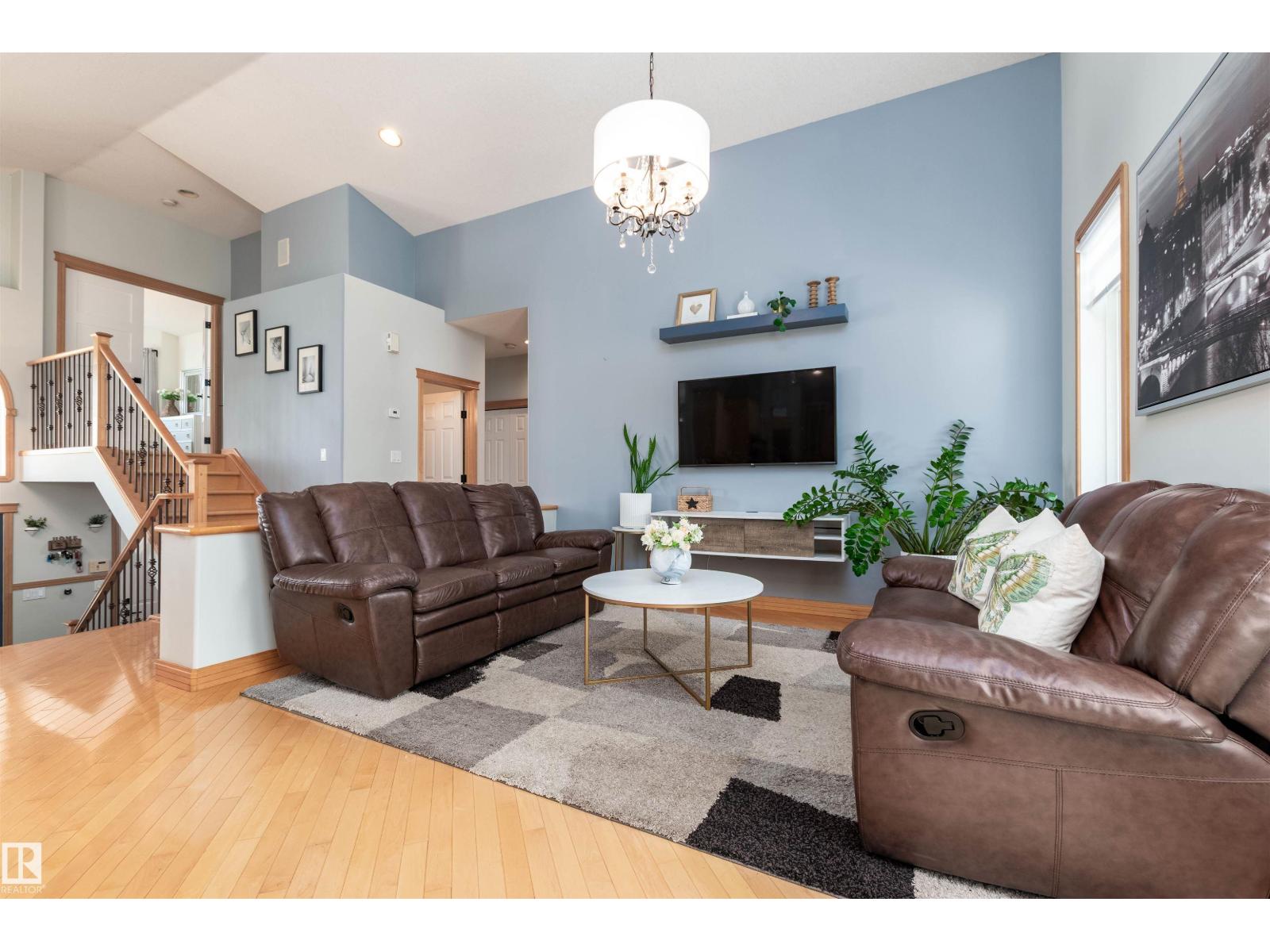 7229 161B AV NW - 11