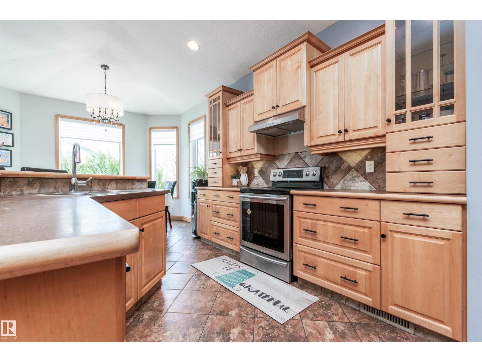 7229 161B AV NW - 13