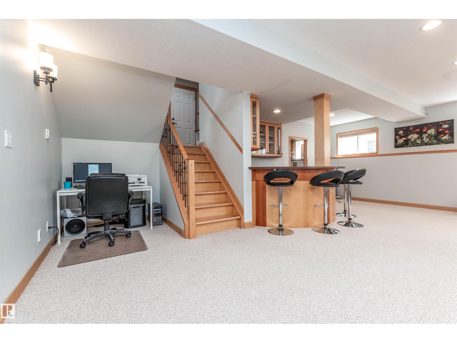 7229 161B AV NW - 32