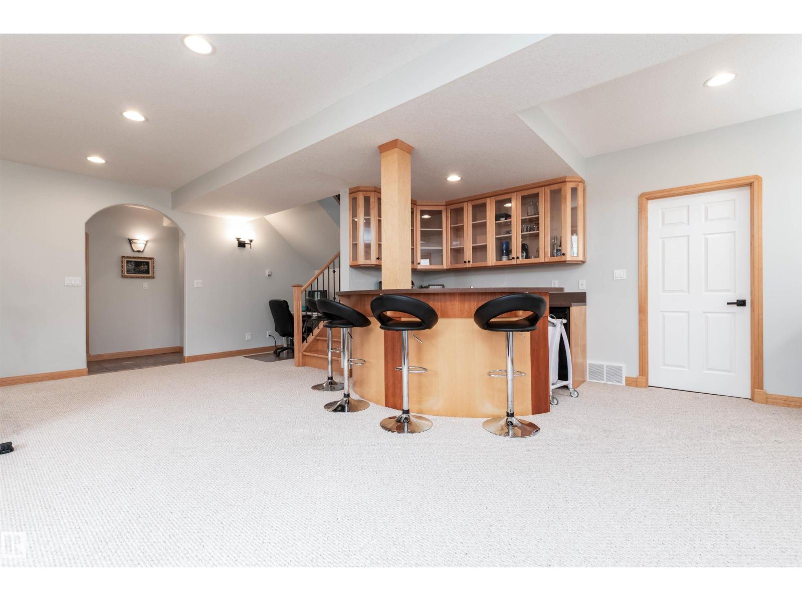 7229 161B AV NW - 33