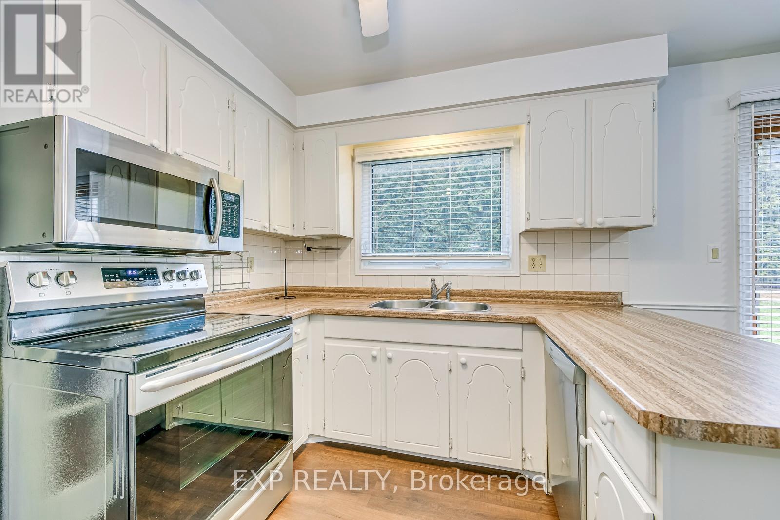 1269 ABBEY COURT - 18
