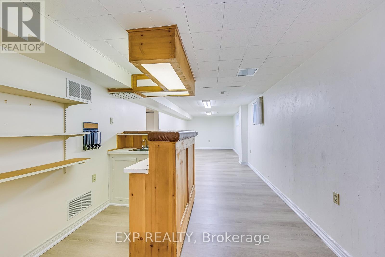 1269 ABBEY COURT - 43