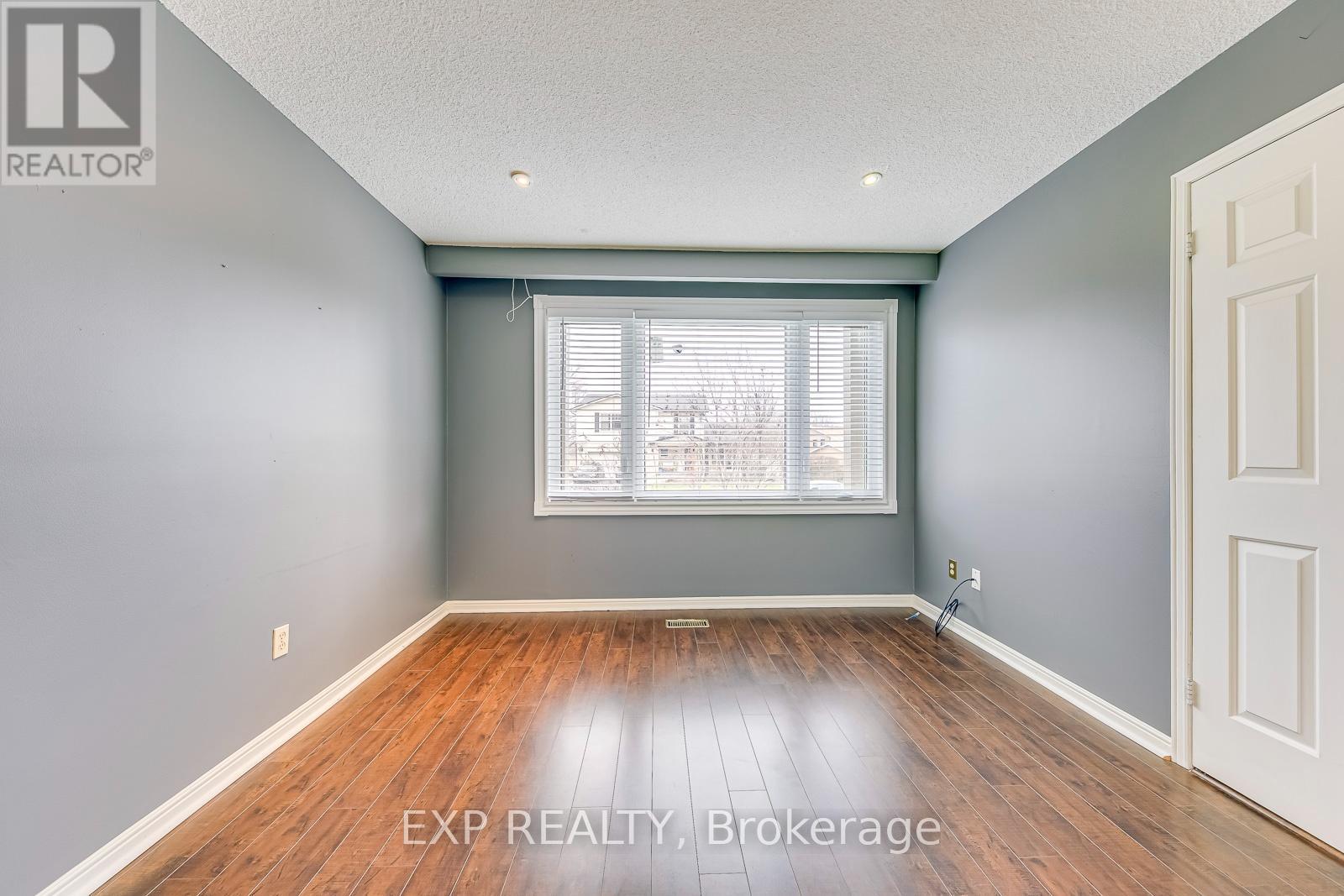 1269 ABBEY COURT - 8