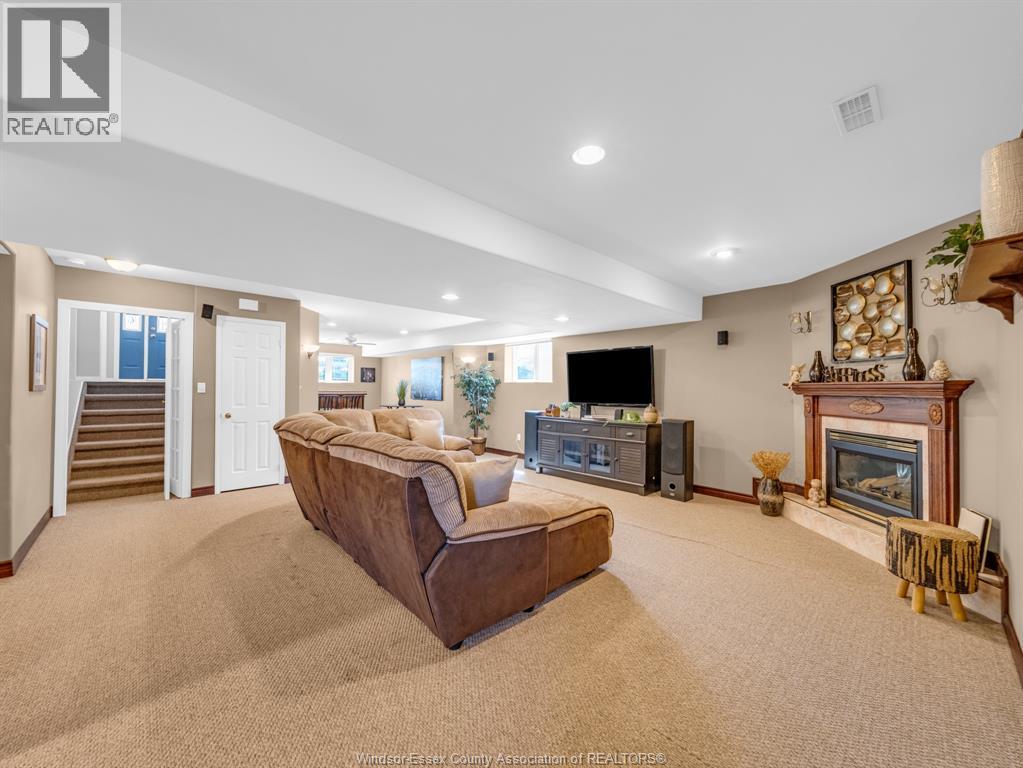 2357 LONGFELLOW - 21