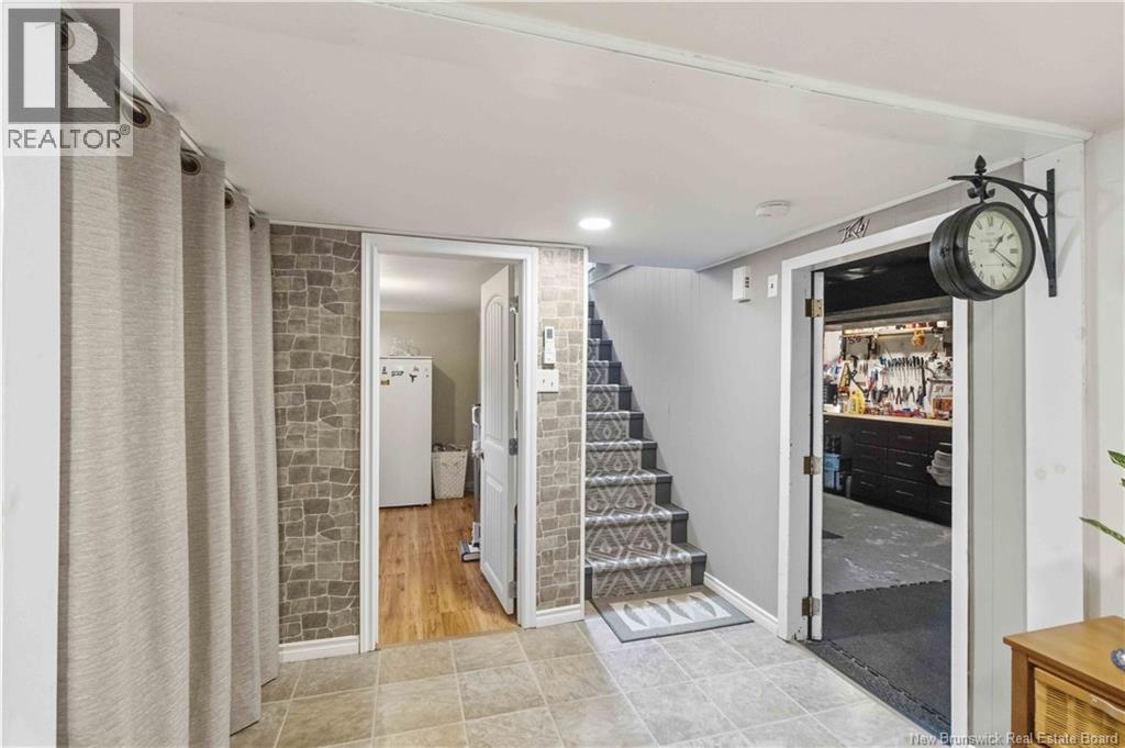 204 MacFarlane Street - 25