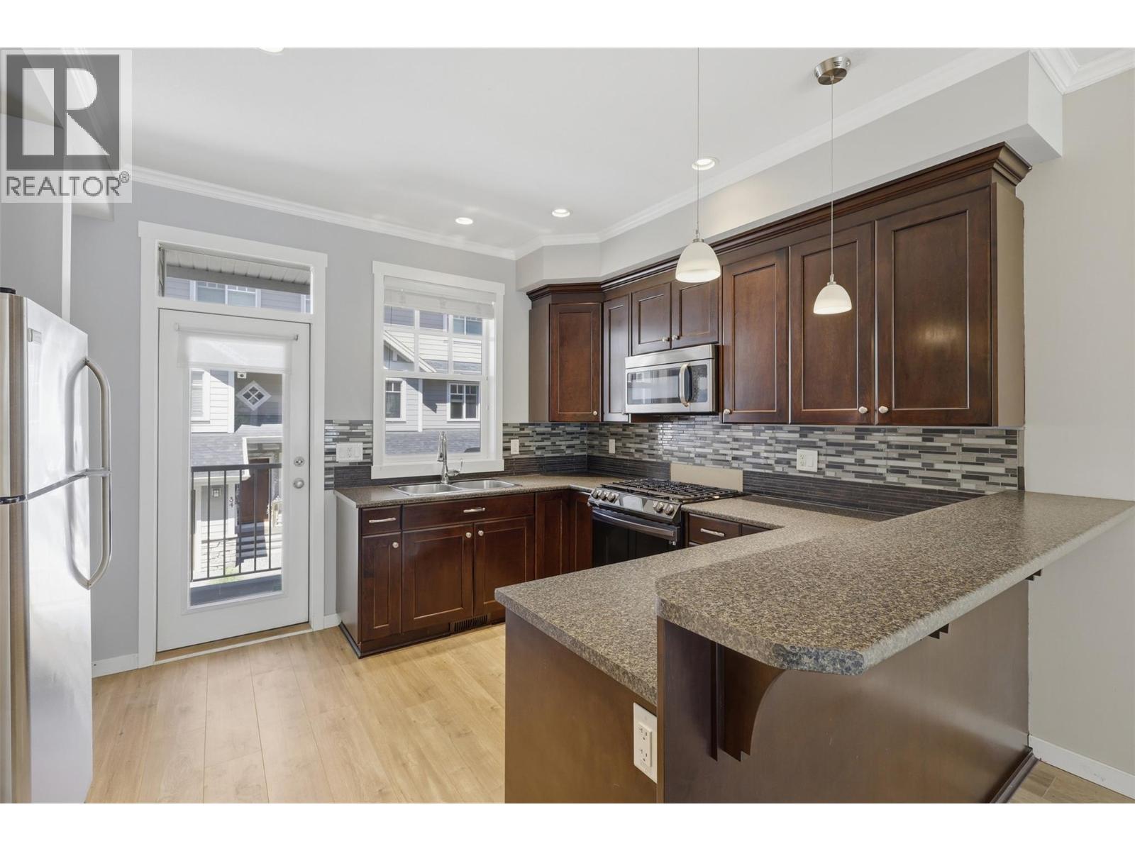 #44 2860 Valleyview Drive Drive - 17