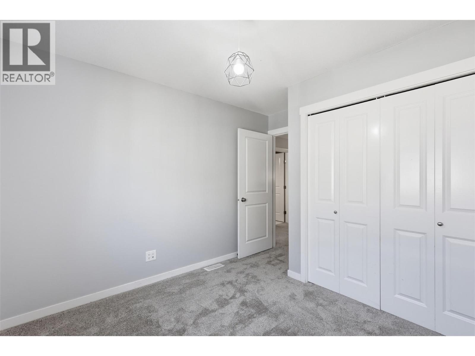#44 2860 Valleyview Drive Drive - 21