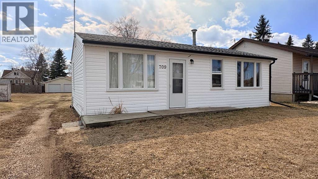 709 7 Avenue - photo 2