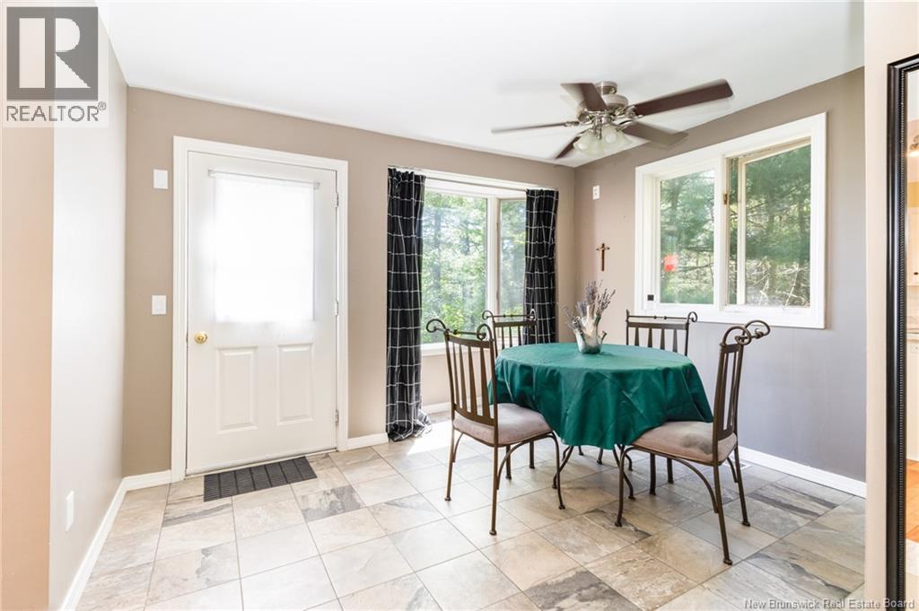 98 Woodbine Lane - 13