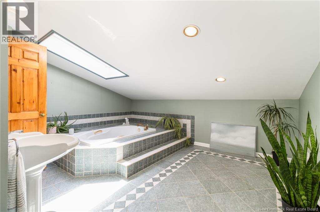98 Woodbine Lane - 33