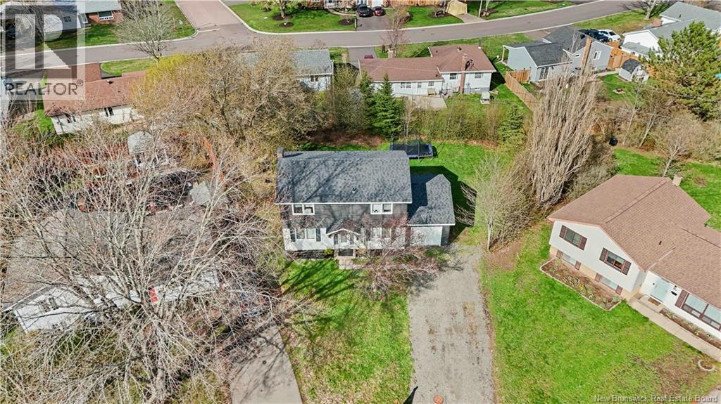 80 Ealey Crescent - 22