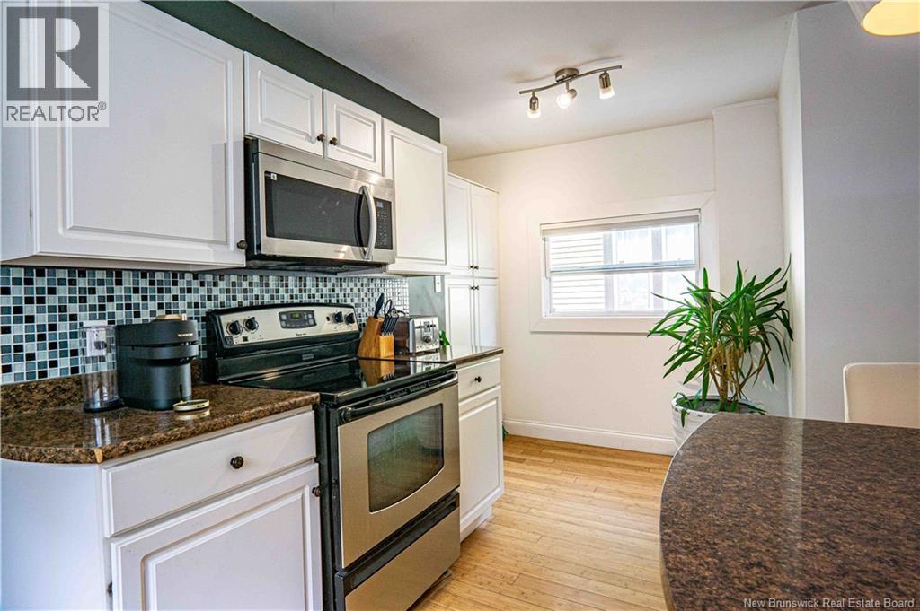 576 Charlotte Street - 20