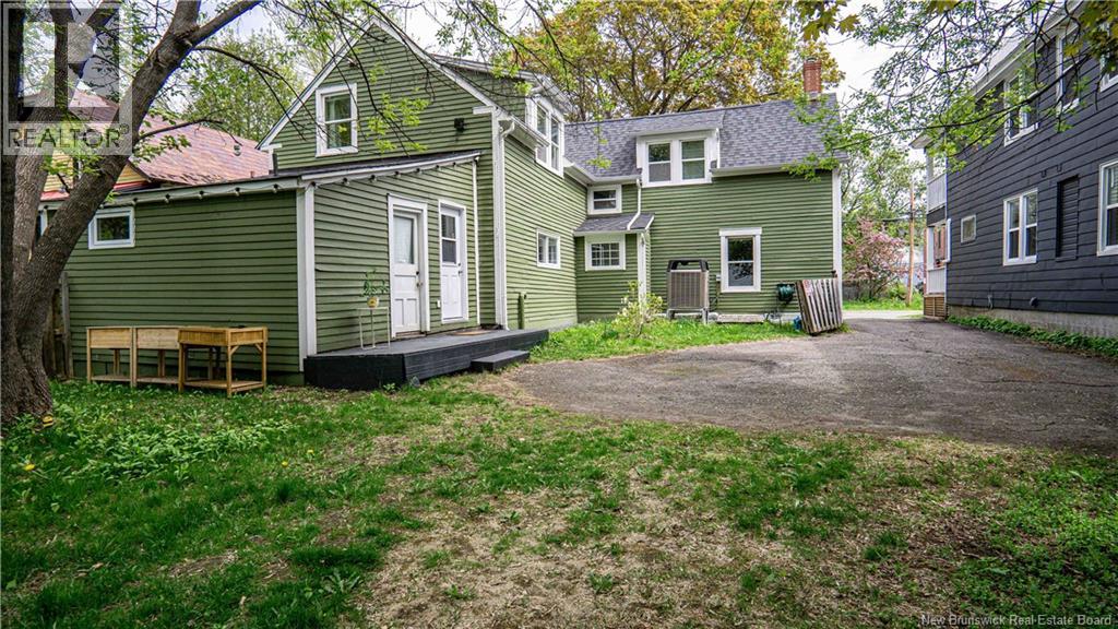576 Charlotte Street - 47