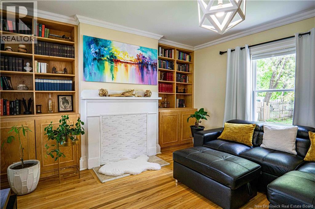 576 Charlotte Street - 5